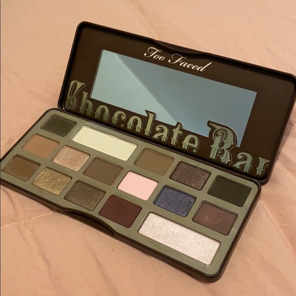 Too Faced Chocolate Bar Palette - Picture 2 of 3